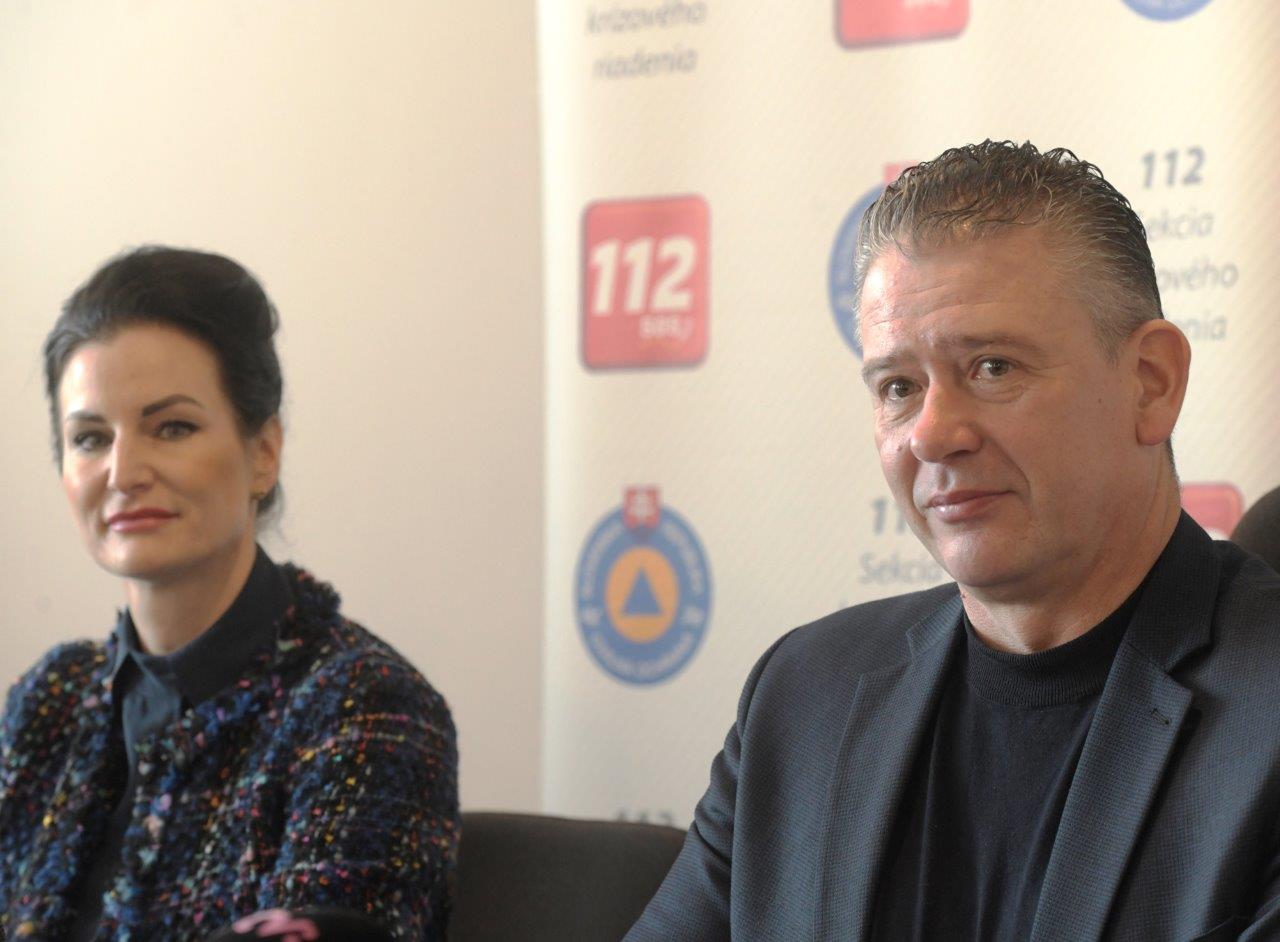 Generálna riaditeľka sekcie krízového riadenia MV SR Michaela Kaňová a minister vnútra Roman Mikulec